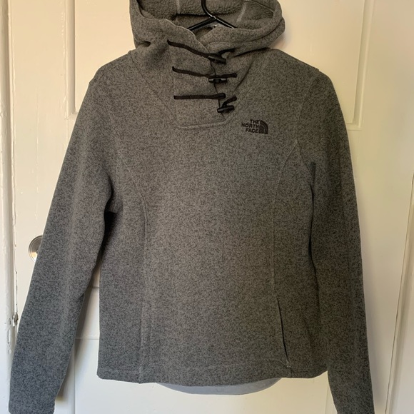 The North Face Fleece Pullover - Picture 2 of 6